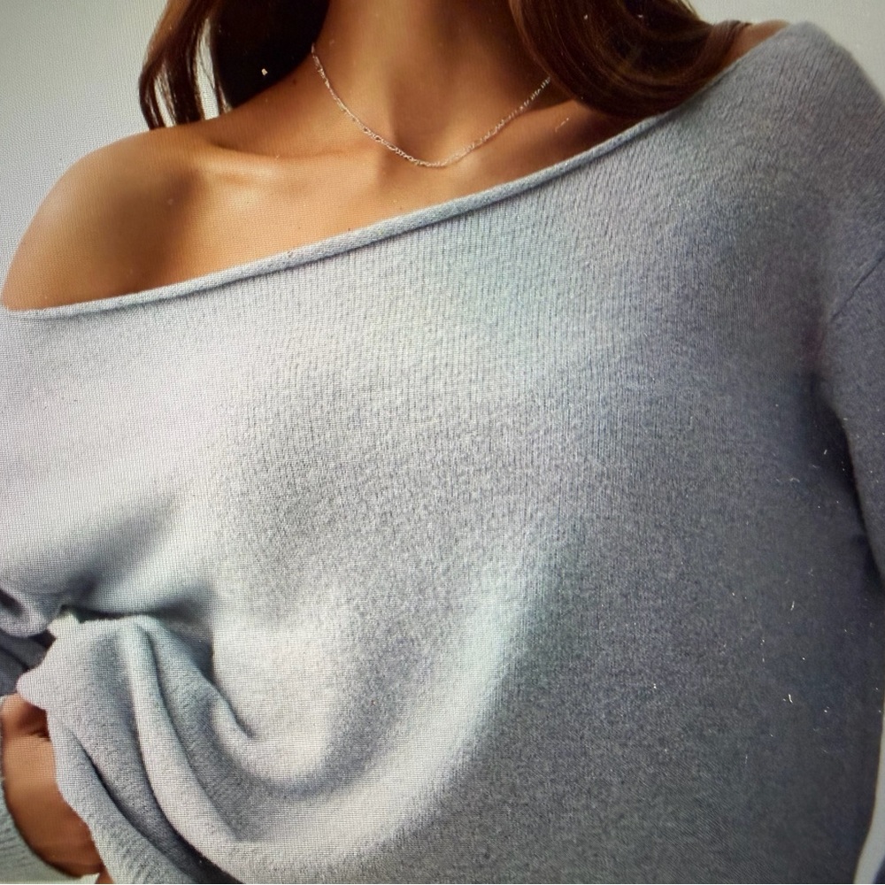 Women's Off-Shoulder lilac cashmere Sweater
